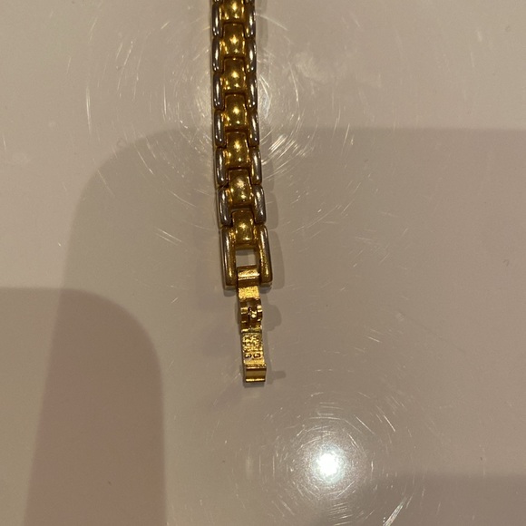 Vintage Two Tone Dainty Watch (Gold and Silver) - Picture 3 of 5